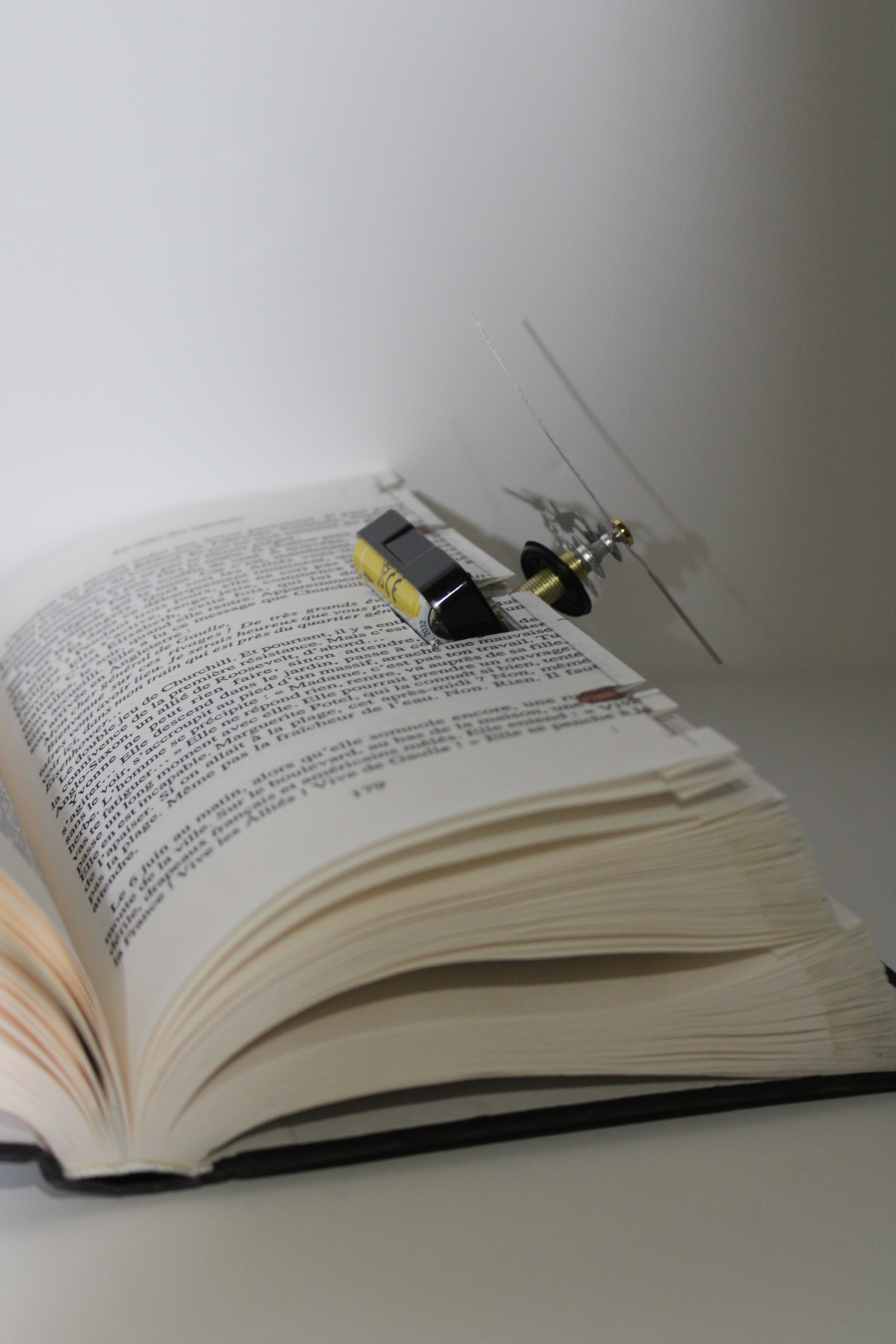 Livre pendule voiliers en couleur