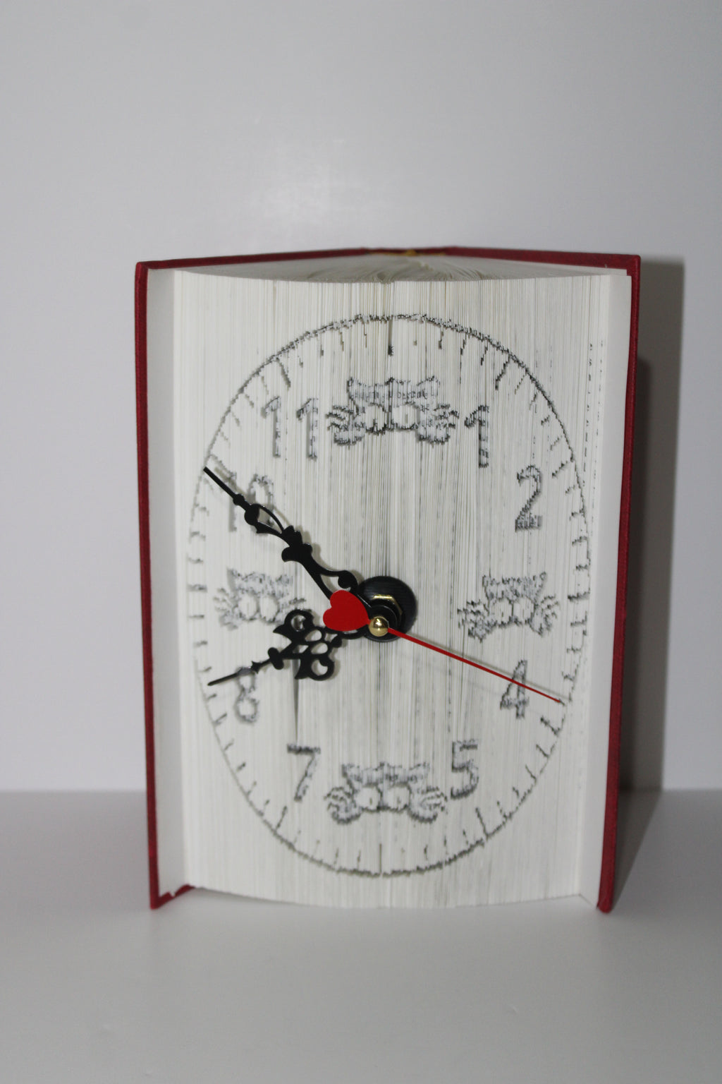Livre pendule chat rigolo