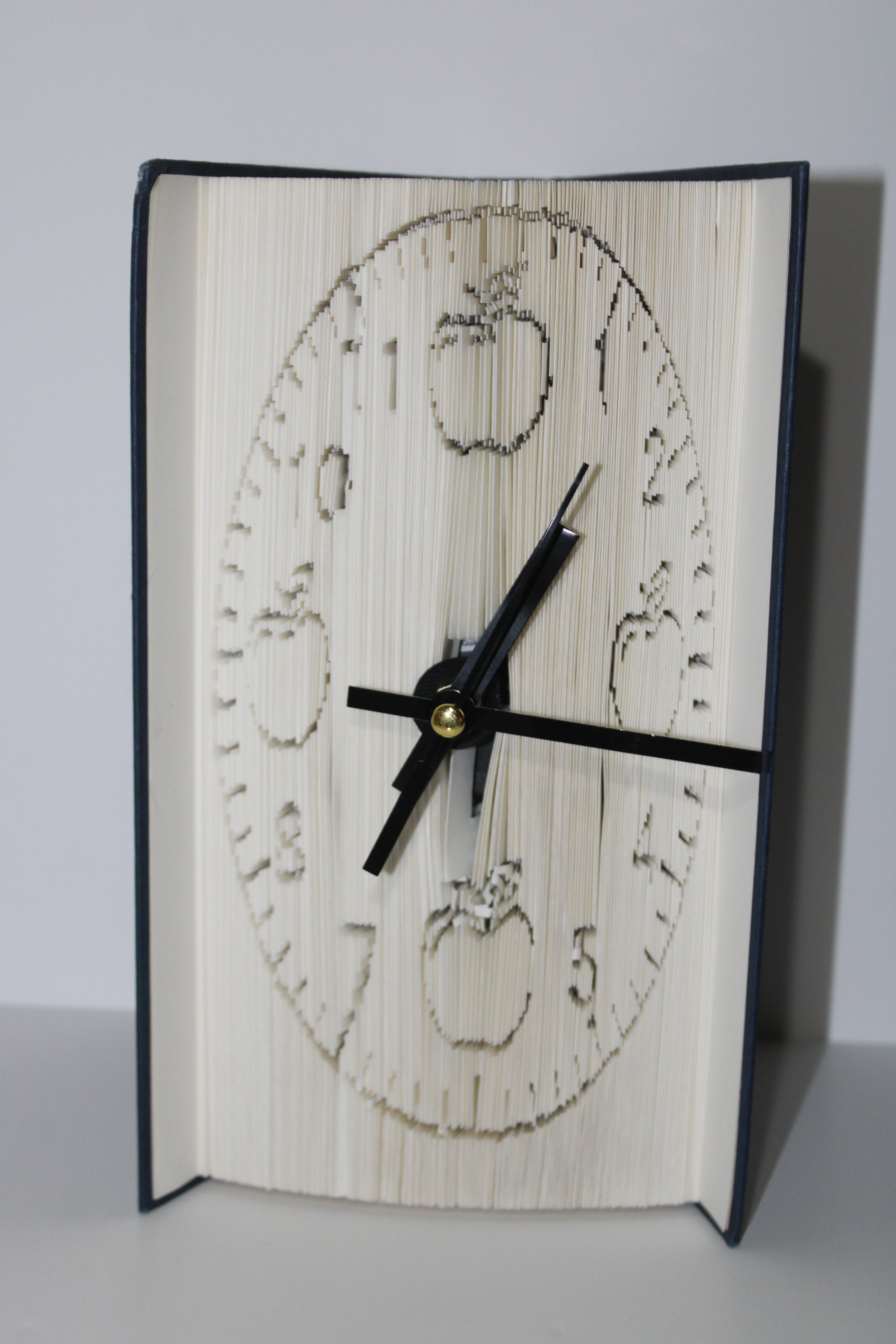 Livre pendule pommes