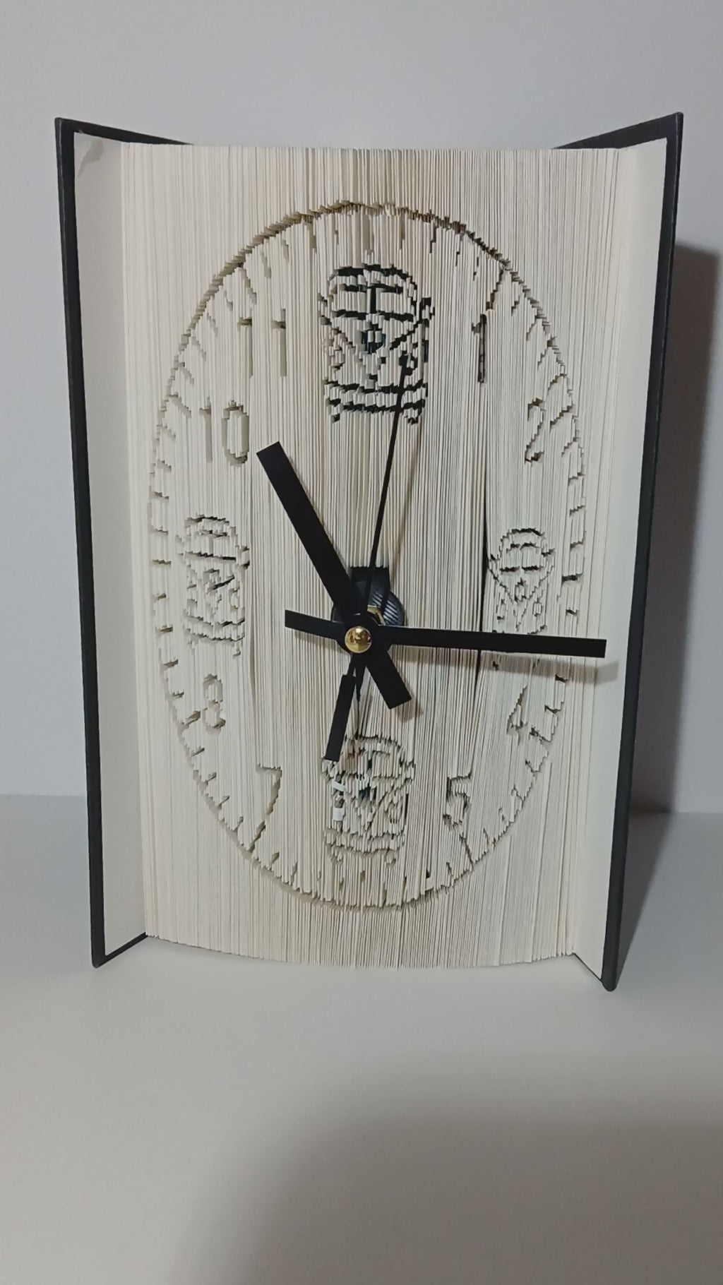 Livre pendule van